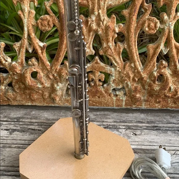 Vintage Bundy Made By Selmer Flute Unique Silver Lamp